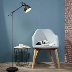 Klassische Vintage Stehleuchte in Schwarz E27