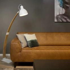 Stehleuchte Curf aus Holz und Metall, E27