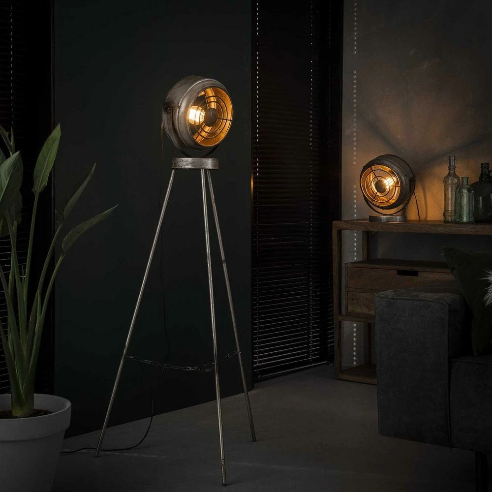 famlights | Stehleuchte Leo in Silber E27 1330mm 5 famlights | Stehleuchte Leo in Silber E27 1330mm – Bild 3