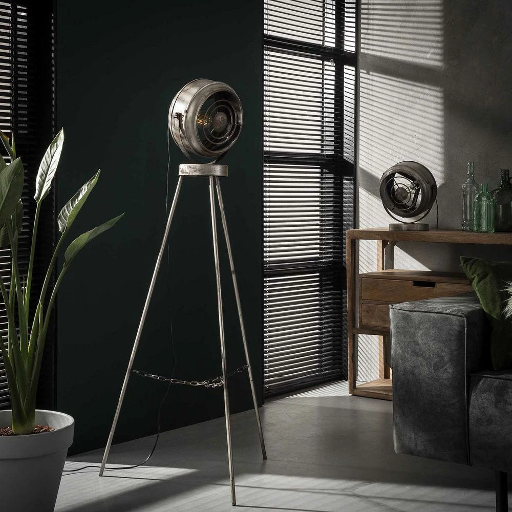 famlights | Stehleuchte Leo in Silber E27 1330mm 6 famlights | Stehleuchte Leo in Silber E27 1330mm – Bild 4