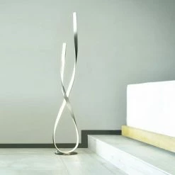 LED Stehleuchte Linda aus Metall in Silber