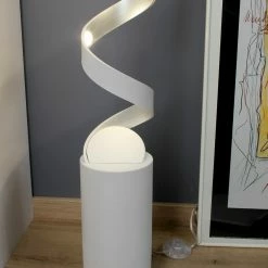 LED Stehleuchte Helix in Weiß und Silber 10x 3W 2400lm IP20 -Stehleuchten Verkäufe 2022 a 403286 led stehleuchte helix in weiss und silber 10x 3w 2400lm ip203